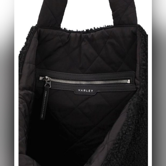 Varley Womens Amos Black Reversible Quilted Tote NWT - Picture 4 of 7
